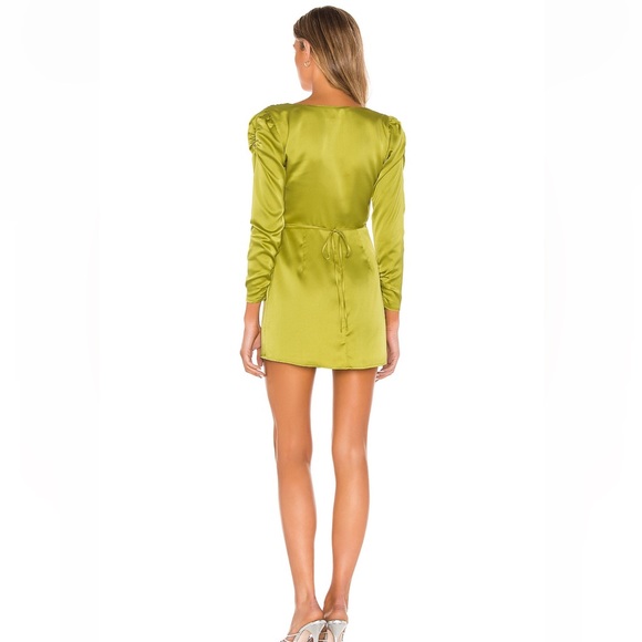 Revolve Song of Style Dala mini dress moss green size small wrap style - Picture 3 of 9
